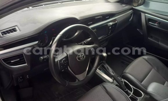 Sayi Na hannu Toyota Corolla White Mota in Accra a Greater Accra Sayi Na hannu Toyota Corolla White Mota in Accra a Greater Accra