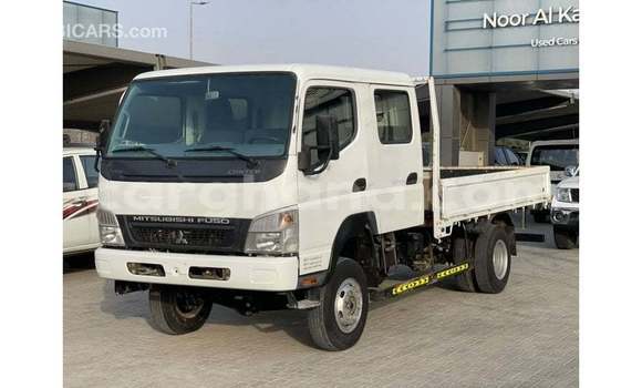 Ra Imported Mitsubishi Carisma funfun Ọkọ̀ in Import - Dubai ni Ashanti Ra Imported Mitsubishi Carisma funfun Ọkọ̀ in Import - Dubai ni Ashanti