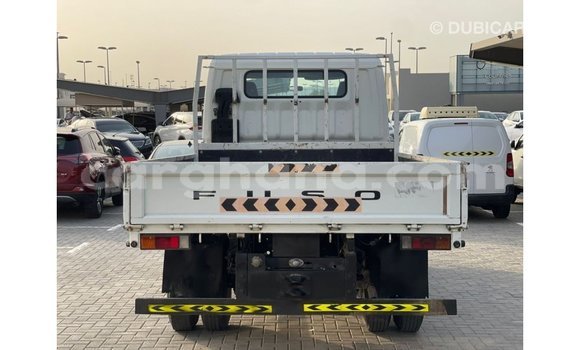 Ra Imported Mitsubishi Carisma funfun Ọkọ̀ in Import - Dubai ni Ashanti Ra Imported Mitsubishi Carisma funfun Ọkọ̀ in Import - Dubai ni Ashanti