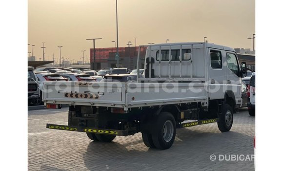 Ra Imported Mitsubishi Carisma funfun Ọkọ̀ in Import - Dubai ni Ashanti Ra Imported Mitsubishi Carisma funfun Ọkọ̀ in Import - Dubai ni Ashanti