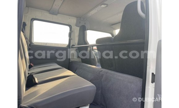 Ra Imported Mitsubishi Carisma funfun Ọkọ̀ in Import - Dubai ni Ashanti Ra Imported Mitsubishi Carisma funfun Ọkọ̀ in Import - Dubai ni Ashanti