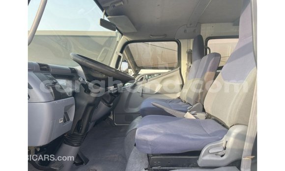 Ra Imported Mitsubishi Carisma funfun Ọkọ̀ in Import - Dubai ni Ashanti Ra Imported Mitsubishi Carisma funfun Ọkọ̀ in Import - Dubai ni Ashanti