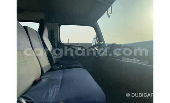 Ra Imported Mitsubishi Carisma funfun Ọkọ̀ in Import - Dubai ni Ashanti Ra Imported Mitsubishi Carisma funfun Ọkọ̀ in Import - Dubai ni Ashanti