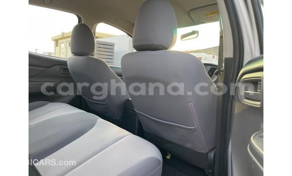 Sayi Imported Mitsubishi L200 White Mota in Import - Dubai a Ashanti Sayi Imported Mitsubishi L200 White Mota in Import - Dubai a Ashanti