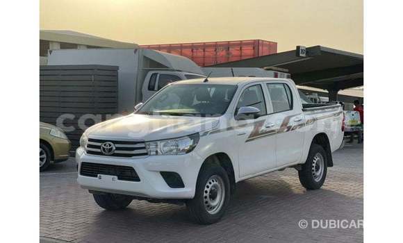 Ra Imported Toyota Hilux funfun Ọkọ̀ in Import - Dubai ni Ashanti Ra Imported Toyota Hilux funfun Ọkọ̀ in Import - Dubai ni Ashanti