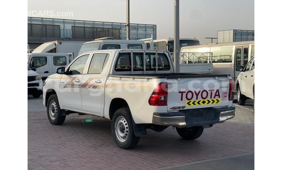 Ra Imported Toyota Hilux funfun Ọkọ̀ in Import - Dubai ni Ashanti Ra Imported Toyota Hilux funfun Ọkọ̀ in Import - Dubai ni Ashanti
