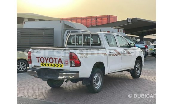 Ra Imported Toyota Hilux funfun Ọkọ̀ in Import - Dubai ni Ashanti Ra Imported Toyota Hilux funfun Ọkọ̀ in Import - Dubai ni Ashanti