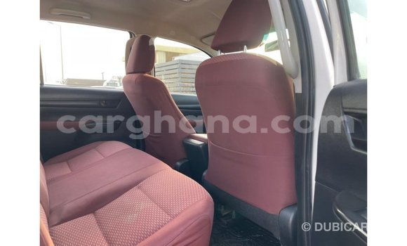 Ra Imported Toyota Hilux funfun Ọkọ̀ in Import - Dubai ni Ashanti Ra Imported Toyota Hilux funfun Ọkọ̀ in Import - Dubai ni Ashanti