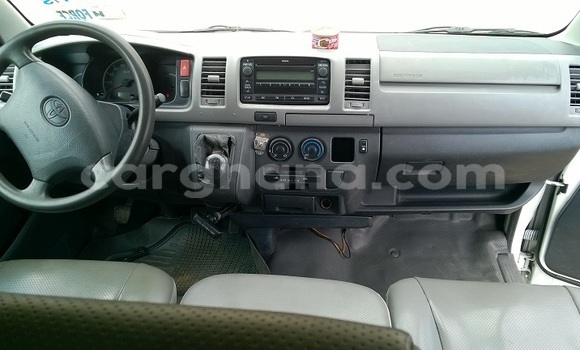 Buy Used Toyota Hiace White Car in Sekondi–Takoradi Metropolitan in Western Buy Used Toyota Hiace White Car in Sekondi–Takoradi Metropolitan in Western