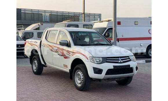 Ra Imported Mitsubishi L200 funfun Ọkọ̀ in Import - Dubai ni Ashanti Ra Imported Mitsubishi L200 funfun Ọkọ̀ in Import - Dubai ni Ashanti