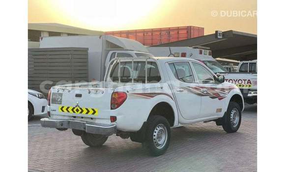 Ra Imported Mitsubishi L200 funfun Ọkọ̀ in Import - Dubai ni Ashanti Ra Imported Mitsubishi L200 funfun Ọkọ̀ in Import - Dubai ni Ashanti