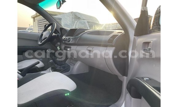 Ra Imported Mitsubishi L200 funfun Ọkọ̀ in Import - Dubai ni Ashanti Ra Imported Mitsubishi L200 funfun Ọkọ̀ in Import - Dubai ni Ashanti