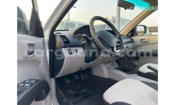 Ra Imported Mitsubishi L200 funfun Ọkọ̀ in Import - Dubai ni Ashanti Ra Imported Mitsubishi L200 funfun Ọkọ̀ in Import - Dubai ni Ashanti