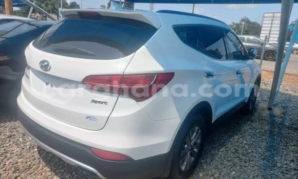 Sayi Na hannu Hyundai Santa Fe White Mota in Accra a Greater Accra Sayi Na hannu Hyundai Santa Fe White Mota in Accra a Greater Accra
