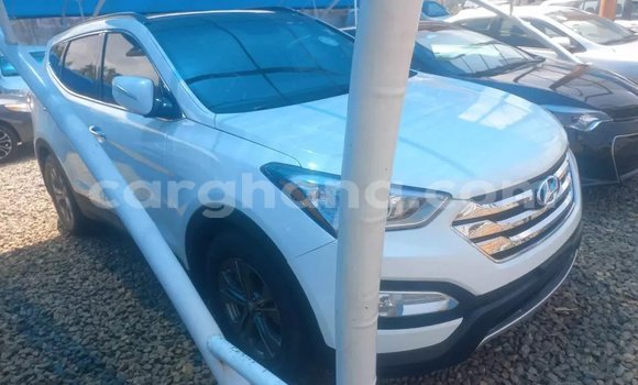 Sayi Na hannu Hyundai Santa Fe White Mota in Accra a Greater Accra Sayi Na hannu Hyundai Santa Fe White Mota in Accra a Greater Accra