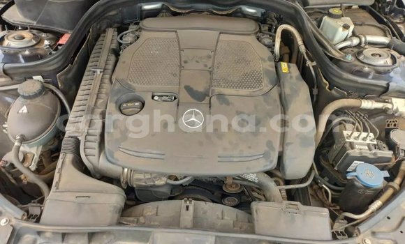Ra Àlòkù Mercedes‒Benz C–Class Blue Ọkọ̀ in Accra ni Greater Accra Ra Àlòkù Mercedes‒Benz C–Class Blue Ọkọ̀ in Accra ni Greater Accra