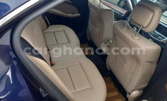 Ra Àlòkù Mercedes‒Benz C–Class Blue Ọkọ̀ in Accra ni Greater Accra Ra Àlòkù Mercedes‒Benz C–Class Blue Ọkọ̀ in Accra ni Greater Accra