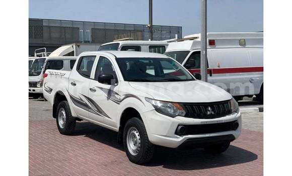 Ra Imported Mitsubishi L200 funfun Ọkọ̀ in Import - Dubai ni Ashanti Ra Imported Mitsubishi L200 funfun Ọkọ̀ in Import - Dubai ni Ashanti