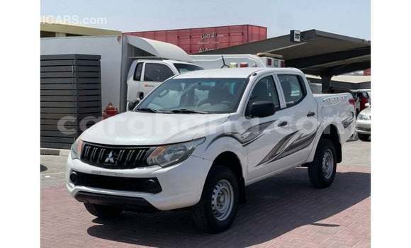 Ra Imported Mitsubishi L200 funfun Ọkọ̀ in Import - Dubai ni Ashanti Ra Imported Mitsubishi L200 funfun Ọkọ̀ in Import - Dubai ni Ashanti