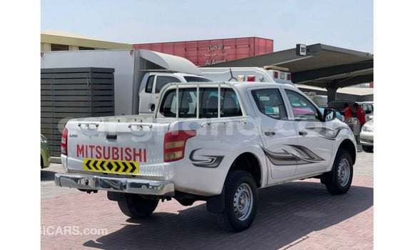 Ra Imported Mitsubishi L200 funfun Ọkọ̀ in Import - Dubai ni Ashanti Ra Imported Mitsubishi L200 funfun Ọkọ̀ in Import - Dubai ni Ashanti