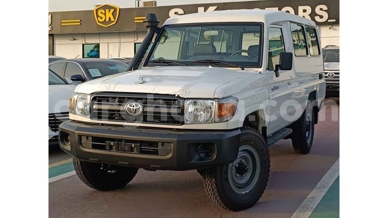 Big with watermark toyota land cruiser ashanti import dubai 56671