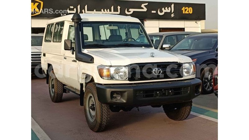 Big with watermark toyota land cruiser ashanti import dubai 56671