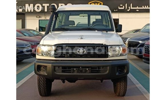 Buy Import Toyota Land Cruiser White Car in Import - Dubai in Ashanti Buy Import Toyota Land Cruiser White Car in Import - Dubai in Ashanti