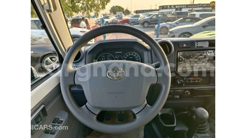 Big with watermark toyota land cruiser ashanti import dubai 56671