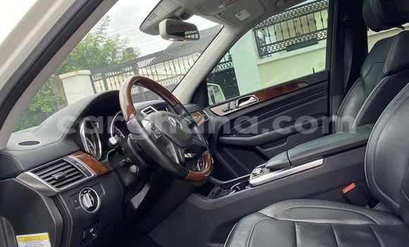 Ra Àlòkù Mercedes‒Benz GL–Class funfun Ọkọ̀ in Sekondi–Takoradi Metropolitan ni Oorun Ra Àlòkù Mercedes‒Benz GL–Class funfun Ọkọ̀ in Sekondi–Takoradi Metropolitan ni Oorun
