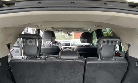 Ra Àlòkù Mercedes‒Benz GL–Class funfun Ọkọ̀ in Sekondi–Takoradi Metropolitan ni Oorun Ra Àlòkù Mercedes‒Benz GL–Class funfun Ọkọ̀ in Sekondi–Takoradi Metropolitan ni Oorun