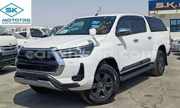 Buy Import Toyota Hilux White Car in Import - Dubai in Ashanti Buy Import Toyota Hilux White Car in Import - Dubai in Ashanti