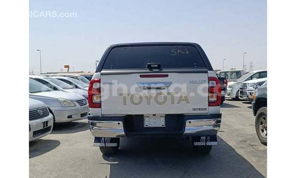 Buy Import Toyota Hilux White Car in Import - Dubai in Ashanti Buy Import Toyota Hilux White Car in Import - Dubai in Ashanti