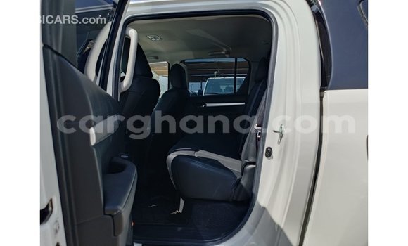 Buy Import Toyota Hilux White Car in Import - Dubai in Ashanti Buy Import Toyota Hilux White Car in Import - Dubai in Ashanti