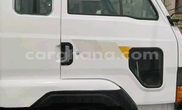 Buy Used Kia Retona White Car in Sekondi–Takoradi Metropolitan in Western Buy Used Kia Retona White Car in Sekondi–Takoradi Metropolitan in Western