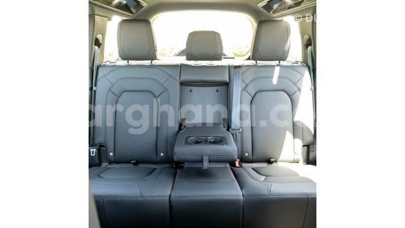 Big with watermark land rover defender ashanti import dubai 56695