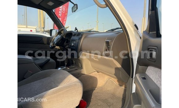 Ra Imported Nissan Patrol funfun Ọkọ̀ in Import - Dubai ni Ashanti Ra Imported Nissan Patrol funfun Ọkọ̀ in Import - Dubai ni Ashanti