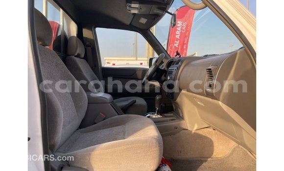 Ra Imported Nissan Patrol funfun Ọkọ̀ in Import - Dubai ni Ashanti Ra Imported Nissan Patrol funfun Ọkọ̀ in Import - Dubai ni Ashanti