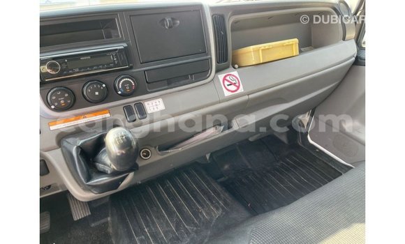 Ra Imported Mitsubishi i funfun Ọkọ̀ in Import - Dubai ni Ashanti Ra Imported Mitsubishi i funfun Ọkọ̀ in Import - Dubai ni Ashanti