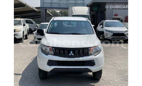 Sayi Imported Mitsubishi L200 White Mota in Import - Dubai a Ashanti Sayi Imported Mitsubishi L200 White Mota in Import - Dubai a Ashanti