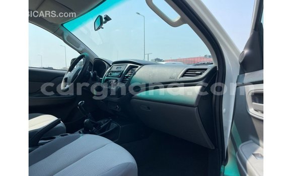 Sayi Imported Mitsubishi L200 White Mota in Import - Dubai a Ashanti Sayi Imported Mitsubishi L200 White Mota in Import - Dubai a Ashanti