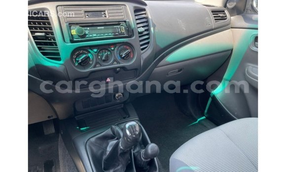 Sayi Imported Mitsubishi L200 White Mota in Import - Dubai a Ashanti Sayi Imported Mitsubishi L200 White Mota in Import - Dubai a Ashanti