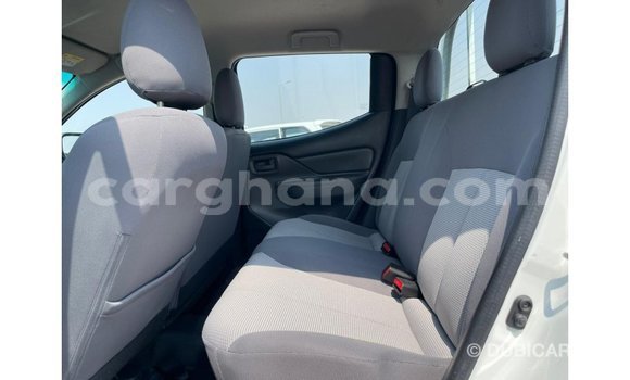 Sayi Imported Mitsubishi L200 White Mota in Import - Dubai a Ashanti Sayi Imported Mitsubishi L200 White Mota in Import - Dubai a Ashanti