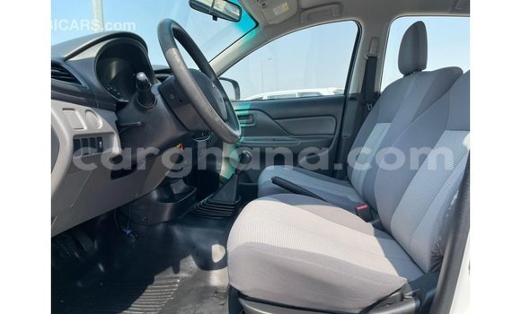 Sayi Imported Mitsubishi L200 White Mota in Import - Dubai a Ashanti Sayi Imported Mitsubishi L200 White Mota in Import - Dubai a Ashanti