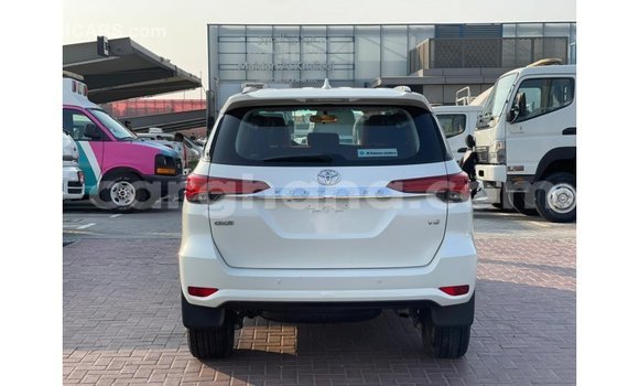 Buy Import Toyota Fortuner White Car in Import - Dubai in Ashanti Buy Import Toyota Fortuner White Car in Import - Dubai in Ashanti