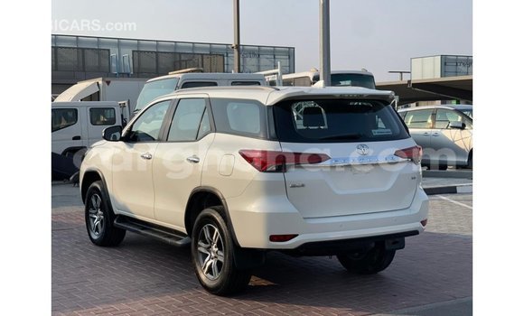 Buy Import Toyota Fortuner White Car in Import - Dubai in Ashanti Buy Import Toyota Fortuner White Car in Import - Dubai in Ashanti