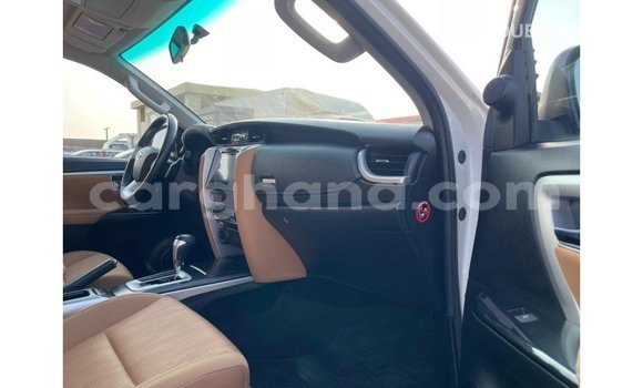 Buy Import Toyota Fortuner White Car in Import - Dubai in Ashanti Buy Import Toyota Fortuner White Car in Import - Dubai in Ashanti