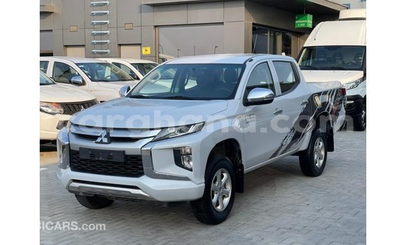 Buy Import Mitsubishi L200 White Car in Import - Dubai in Ashanti Buy Import Mitsubishi L200 White Car in Import - Dubai in Ashanti