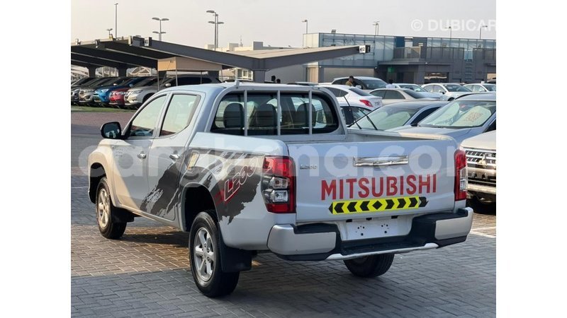 Big with watermark mitsubishi l200 ashanti import dubai 56729