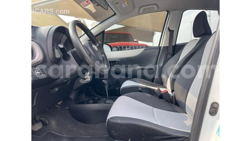 Big with watermark toyota yaris ashanti import dubai 56731