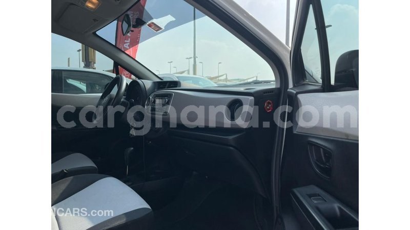 Big with watermark toyota yaris ashanti import dubai 56731